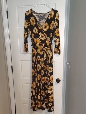 Black & Yellow Floral Wrap Maxi Dress - Sunflower Print